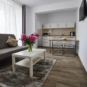 Apartamento At, Bucarest